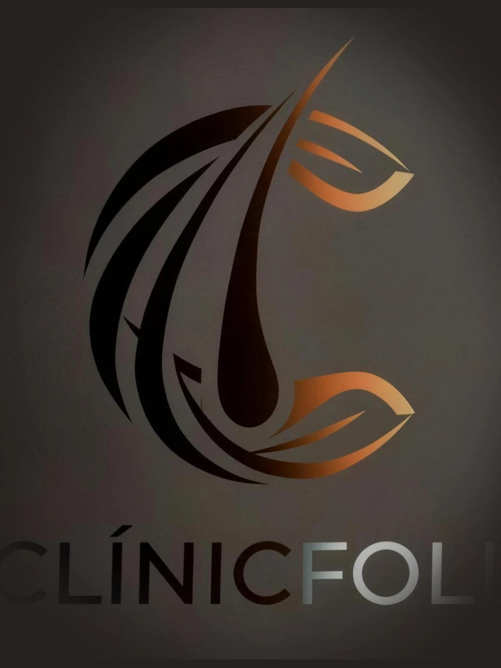 Logo da ClínicFoll, clínica de implante capilar